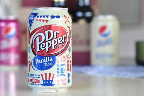 Dr Pepper Vanilla Float: A Sweet, Creamy, and Fizzy Delight Dr Pepper Vanilla Float